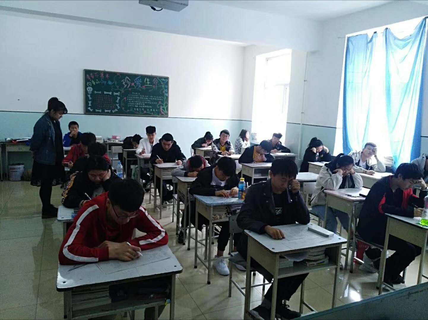 大兴安岭哈轴技校汽车美容学生展示